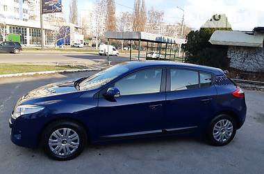 Хетчбек Renault Megane 2009 в 