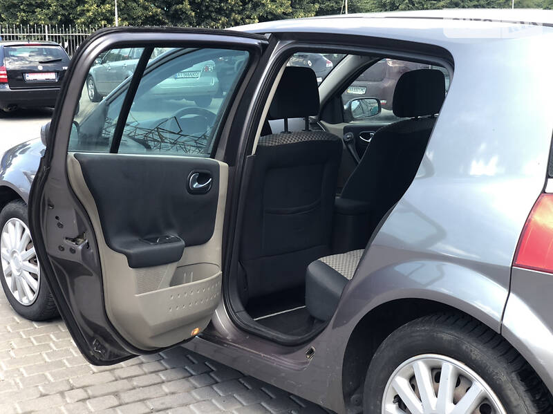 Хетчбек Renault Megane 2003 в Старокостянтинові