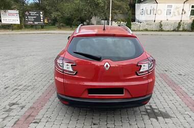 Универсал Renault Megane 2010 в Остроге