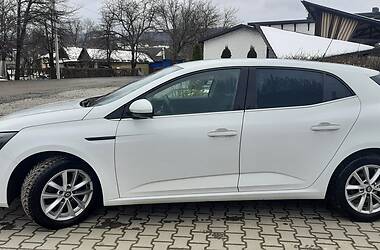 Хэтчбек Renault Megane 2017 в 