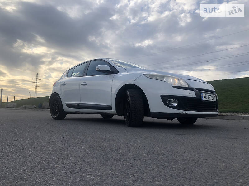 Хетчбек Renault Megane 2012 в Дніпрі фото 26 Хетчбек Renault Megane 2012 в Дніпрі