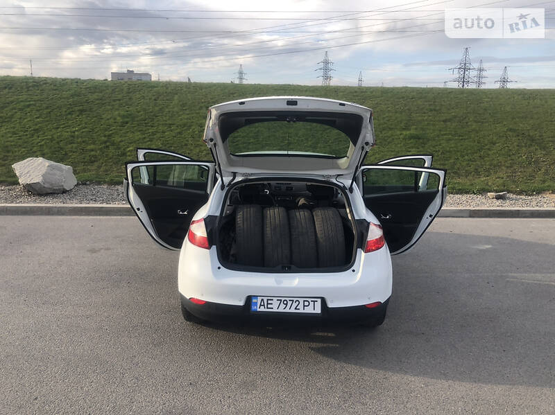 Хетчбек Renault Megane 2012 в Дніпрі фото 23 Хетчбек Renault Megane 2012 в Дніпрі