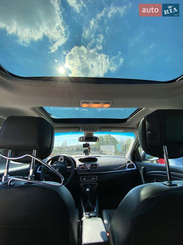 Универсал Renault Megane 2010 в Луцке фото 14 Универсал Renault Megane 2010 в Луцке