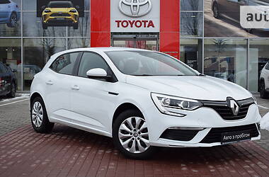 Хэтчбек Renault Megane 2016 в 
