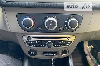 Хэтчбек Renault Megane 2021 в 