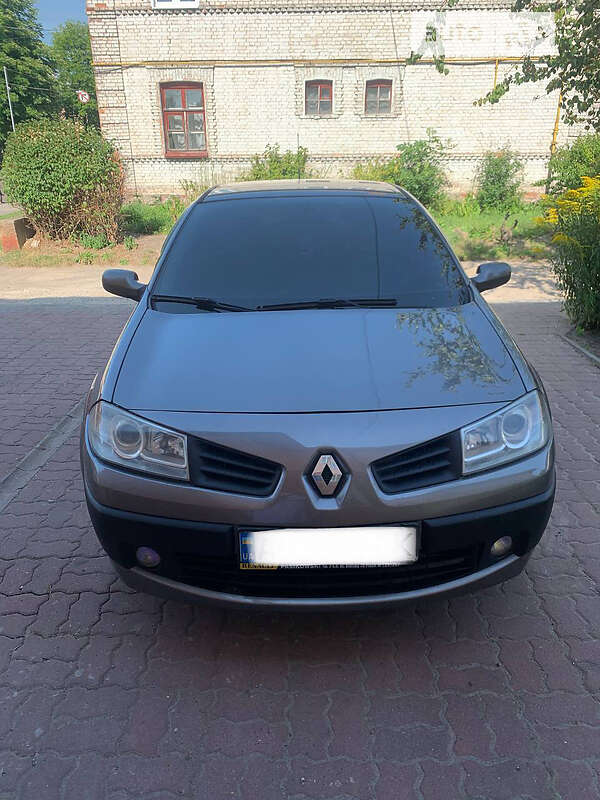Седан Renault Megane 2008 в Нововолынске