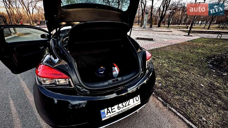 Купе Renault Megane 2010 в Кривом Роге фото 2 Купе Renault Megane 2010 в Кривом Роге
