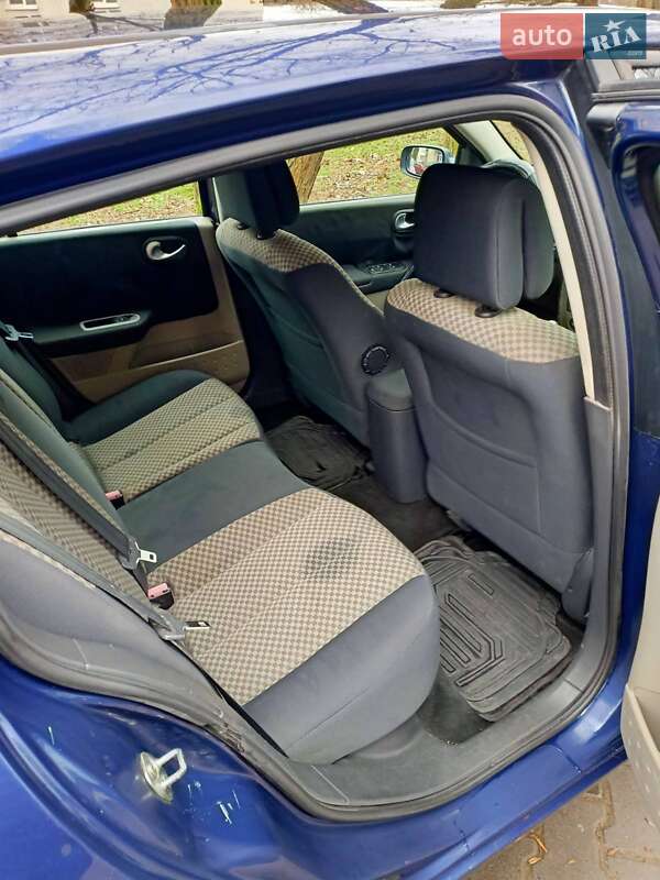 Хэтчбек Renault Megane 2003 в Ивано-Франковске