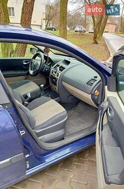 Хэтчбек Renault Megane 2003 в 