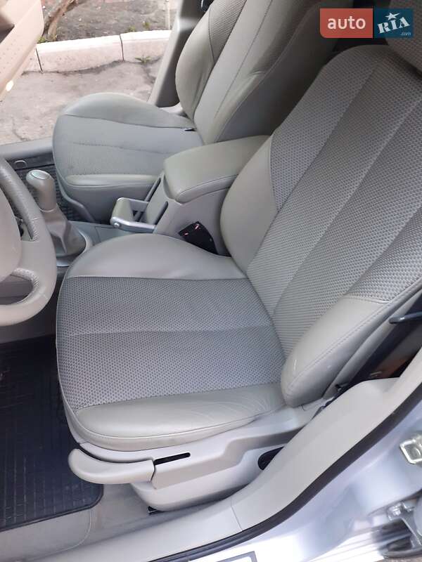 Седан Renault Megane 2004 в Ахтырке