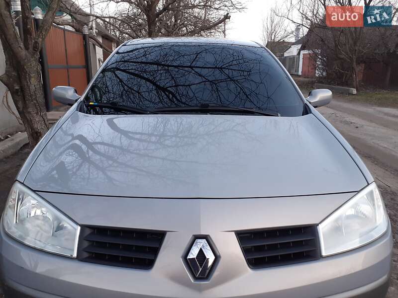 Седан Renault Megane 2004 в Ахтырке