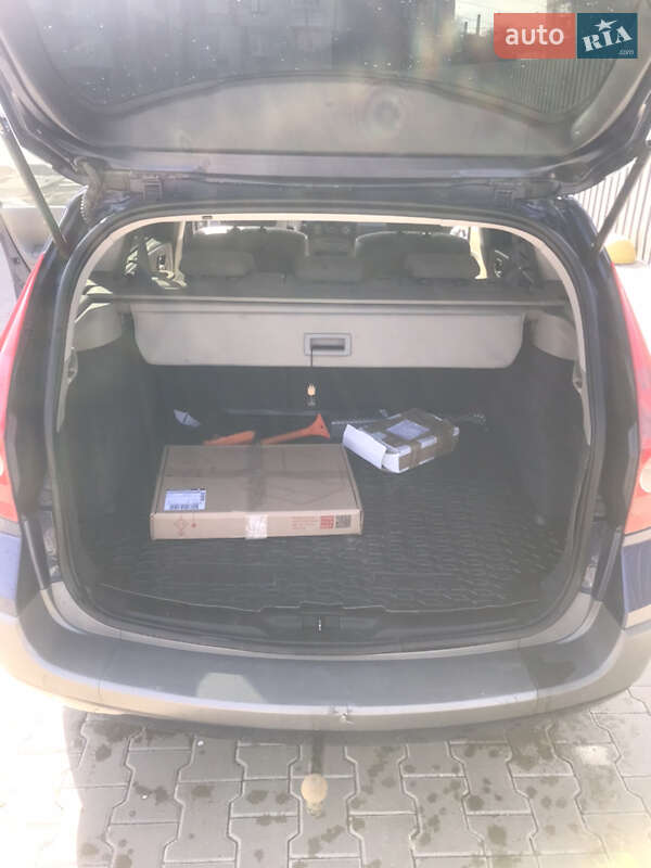 Универсал Renault Megane 2004 в Рава-Русской фото 2 Универсал Renault Megane 2004 в Рава-Русской