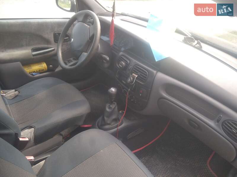 Хетчбек Renault Megane 2001 в Миколаєві