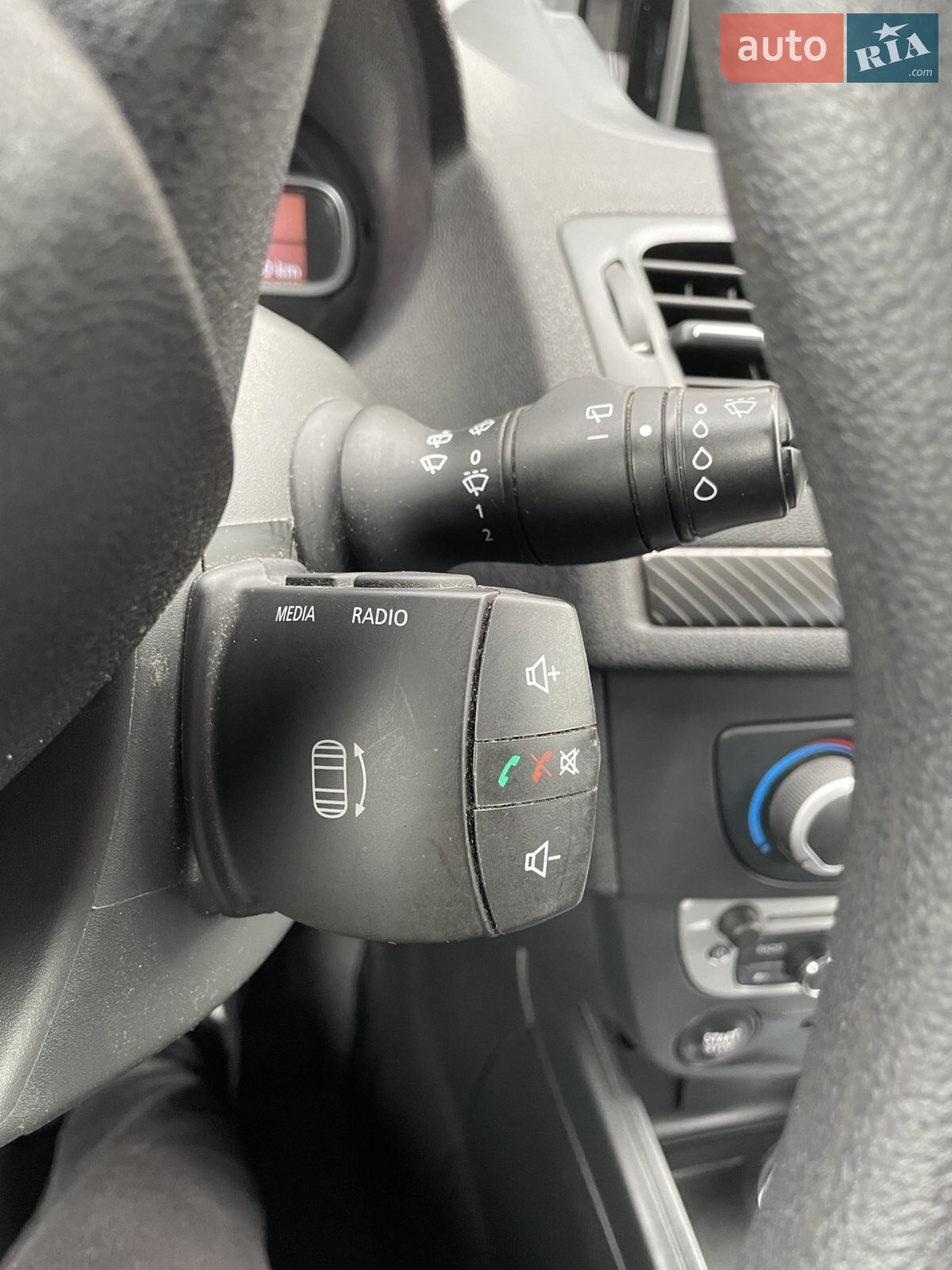 2012 Renault Megane - мініатюра 12