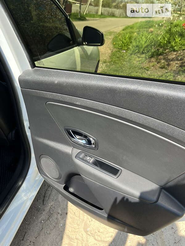 Универсал Renault Megane 2015 в Подгородном