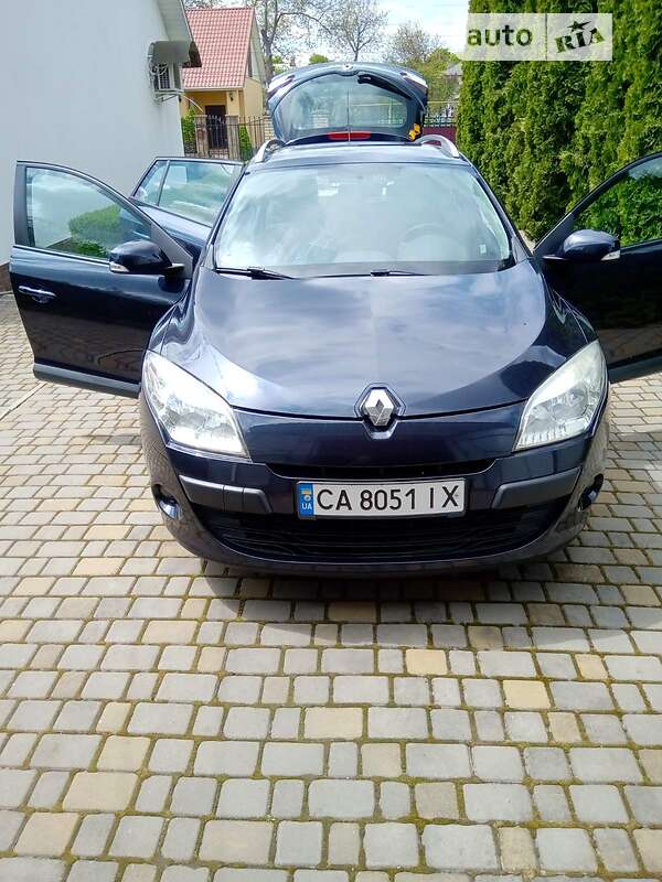 Универсал Renault Megane 2010 в Ватутино