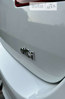 Хетчбек Renault Megane 2015 в 