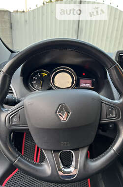 Хетчбек Renault Megane 2015 в 