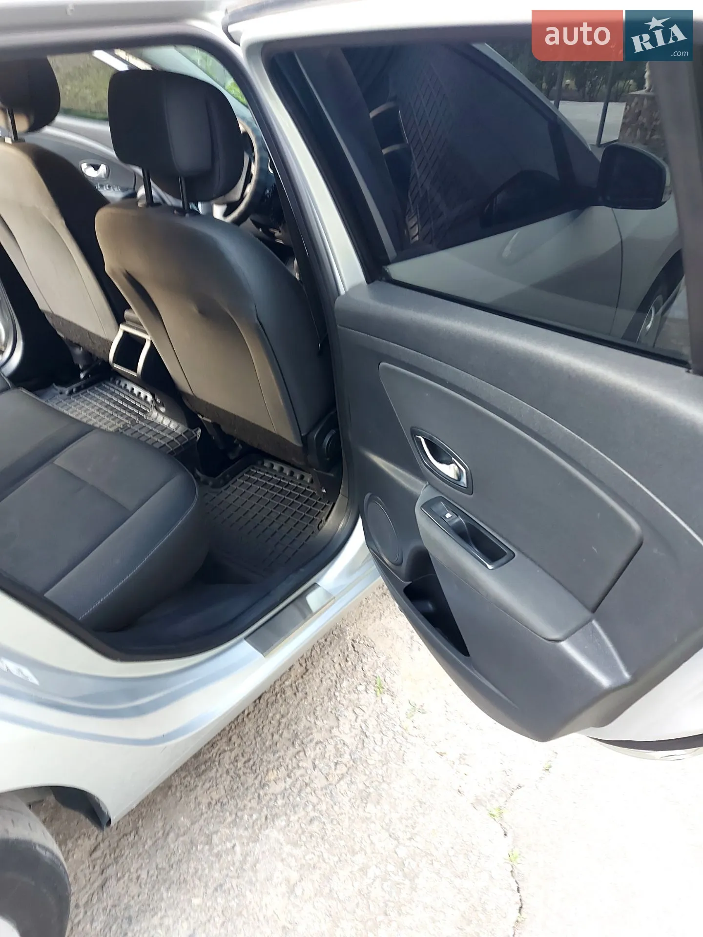 2010 Renault Megane - мініатюра 12