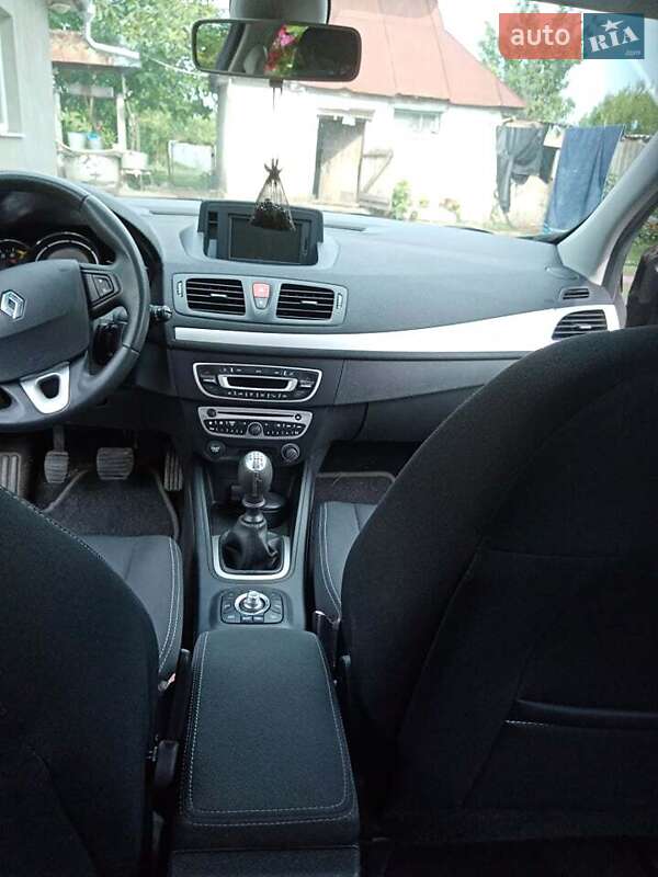 Универсал Renault Megane 2010 в Кобеляках фото 2 Универсал Renault Megane 2010 в Кобеляках