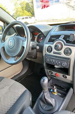 Универсал Renault Megane 2004 в 