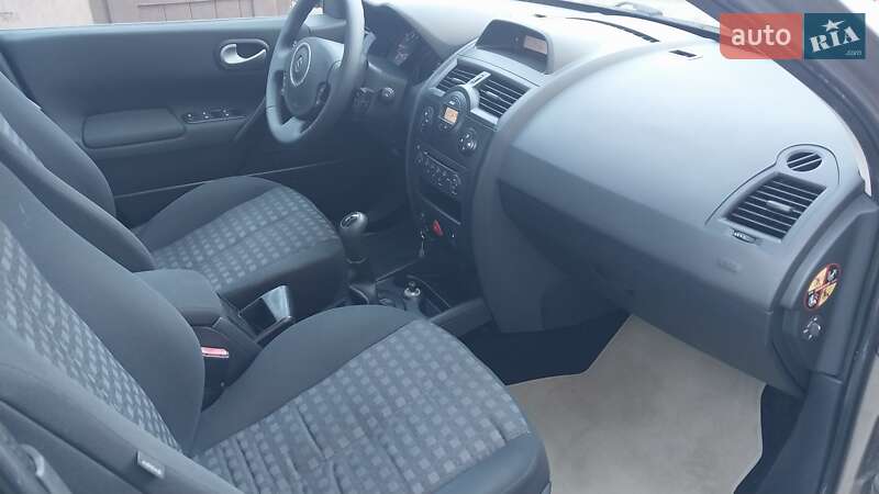 Седан Renault Megane 2008 в Ходорове