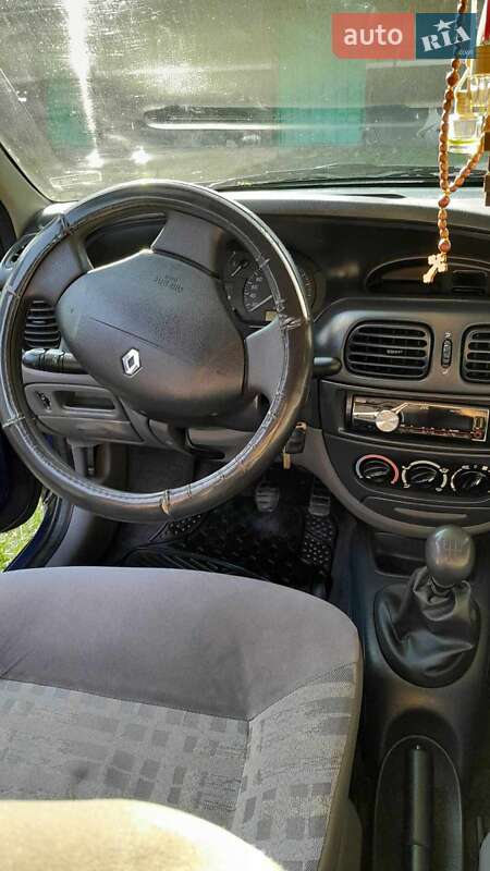 Седан Renault Megane 2000 в Кременце