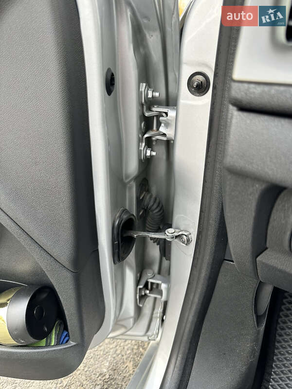 Универсал Renault Megane 2014 в Николаеве фото 24 Универсал Renault Megane 2014 в Николаеве