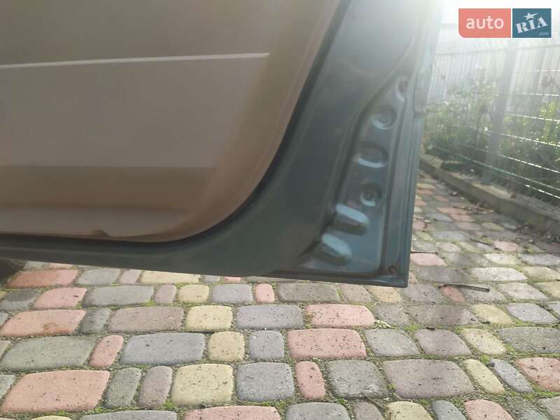 Седан Renault Megane 2006 в Києві фото 4 Седан Renault Megane 2006 в Києві