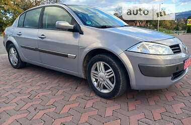 Седан Renault Megane 2004 в Надворной