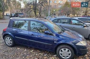 Хэтчбек Renault Megane 2003 в 
