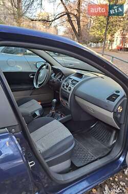 Хэтчбек Renault Megane 2003 в 