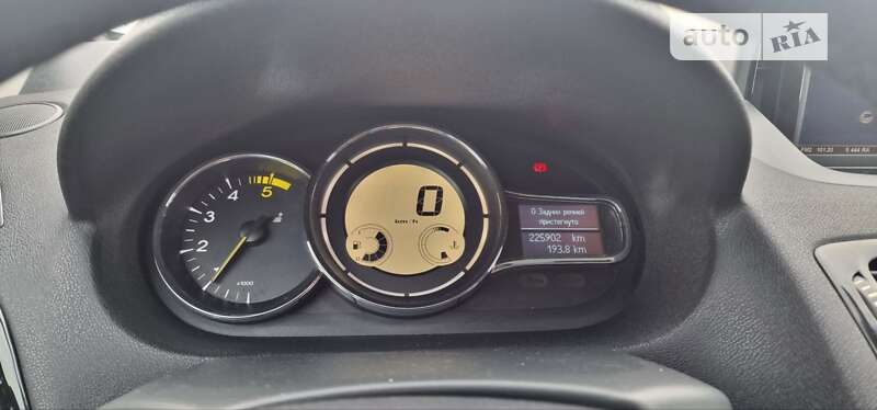 Універсал Renault Megane 2012 в Чернівцях фото 14 Універсал Renault Megane 2012 в Чернівцях