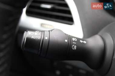 Хетчбек Renault Megane 2012 в 