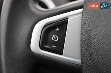 Хетчбек Renault Megane 2012 в 