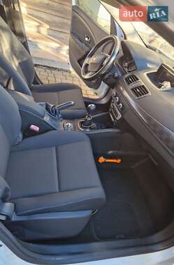 Хэтчбек Renault Megane 2012 в 