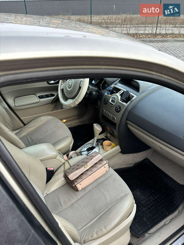 Хэтчбек Renault Megane 2006 в Каменском