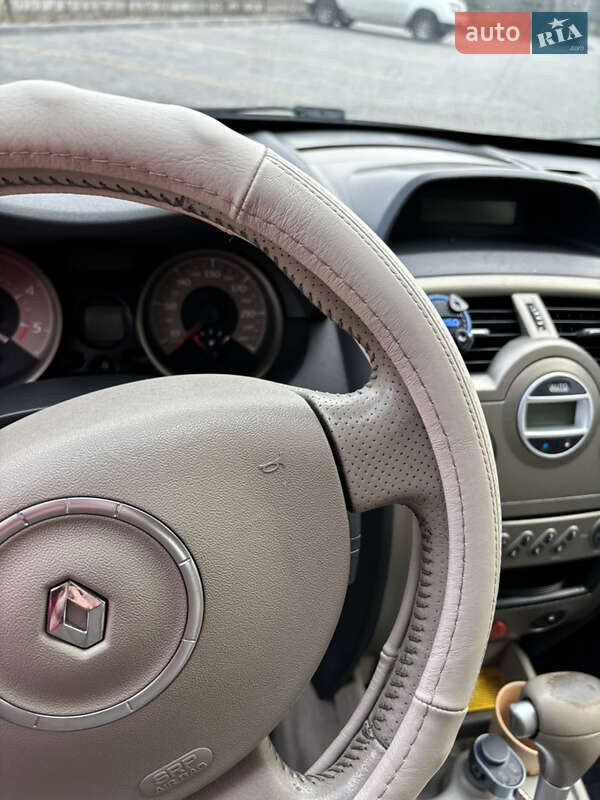 Хэтчбек Renault Megane 2006 в Каменском