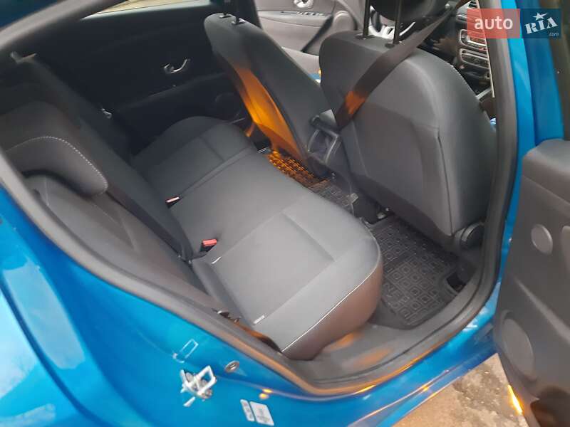 Хэтчбек Renault Megane 2011 в Калуше