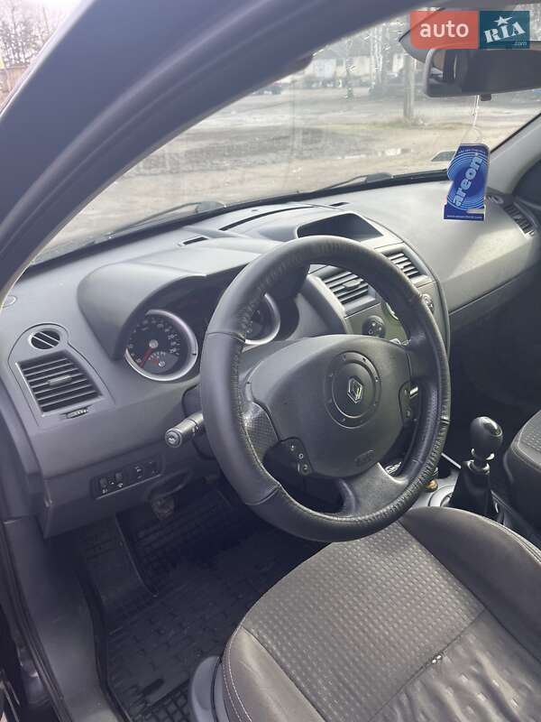 Универсал Renault Megane 2005 в Тростянце