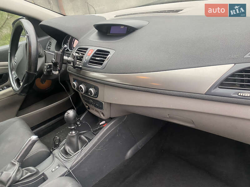 Универсал Renault Megane 2011 в Днепре фото 22 Универсал Renault Megane 2011 в Днепре