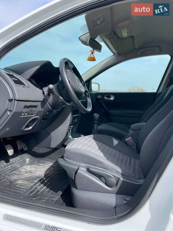 Седан Renault Megane 2008 в Дубно