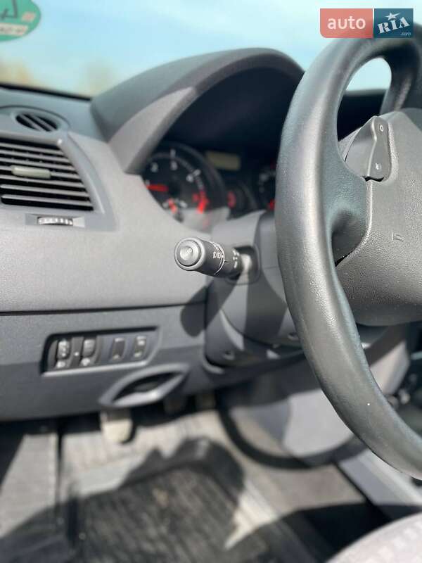 Седан Renault Megane 2008 в Дубно