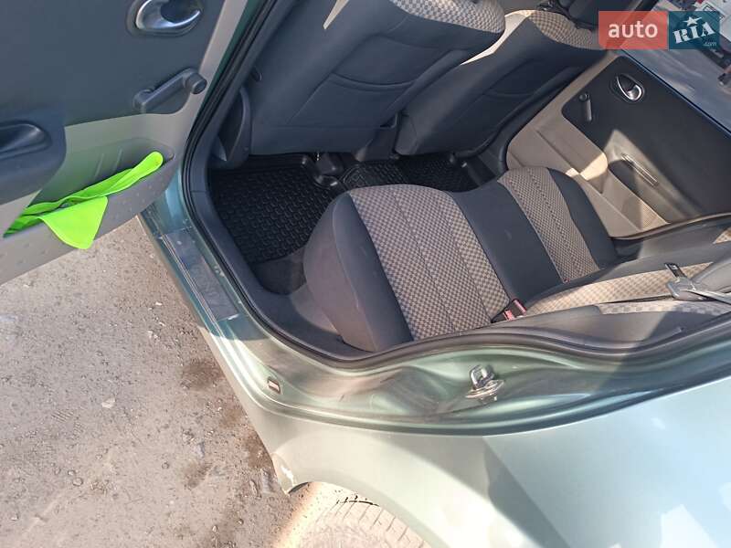 Седан Renault Megane 2004 в Шаргороді