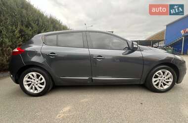 Хэтчбек Renault Megane 2013 в 