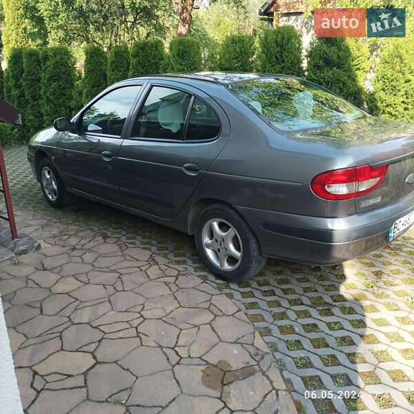 Седан Renault Megane 2003 в Львове