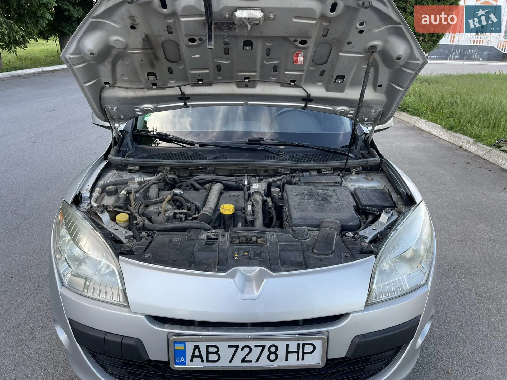2010 Renault Megane - мініатюра 9