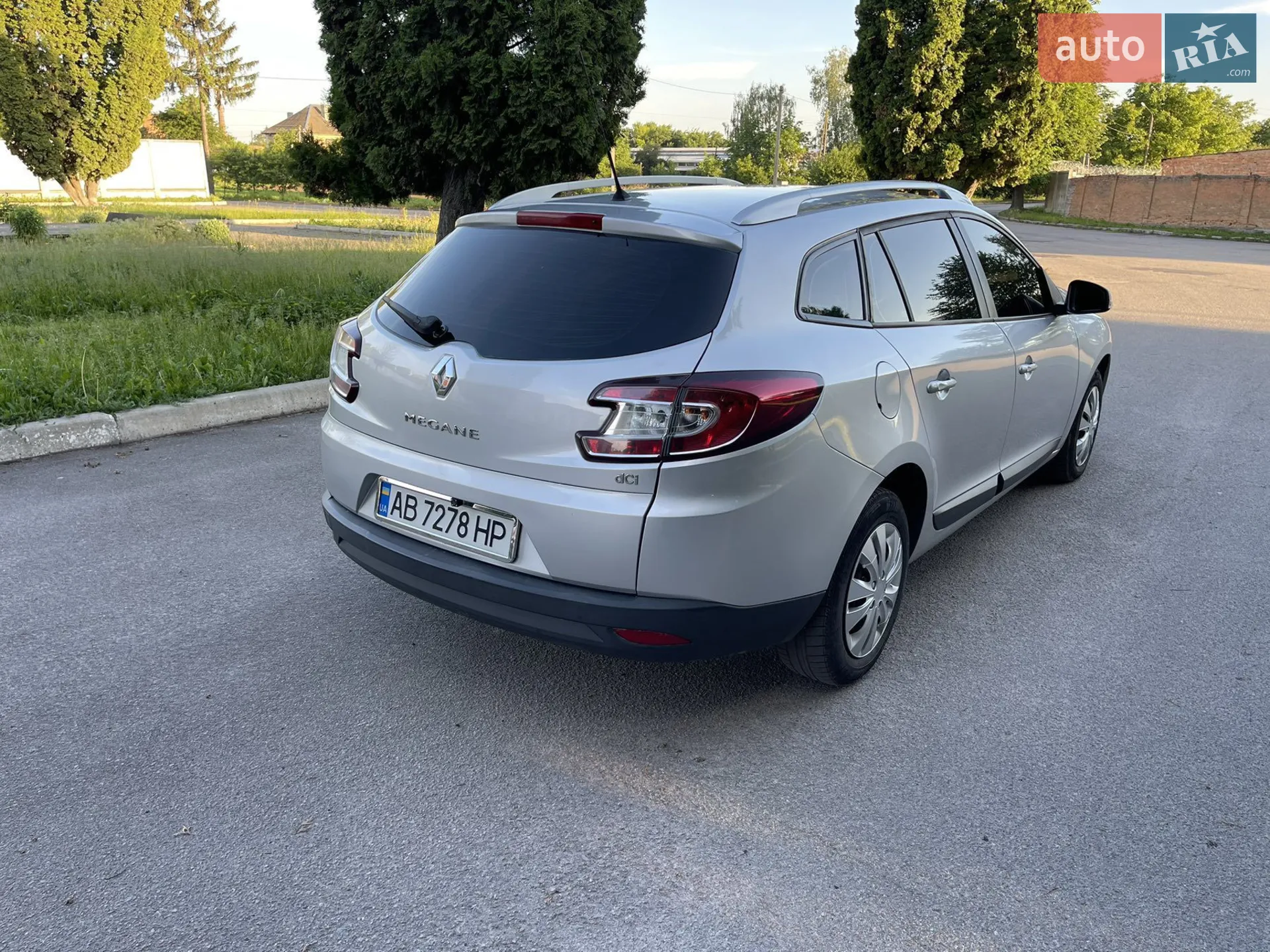 2010 Renault Megane - мініатюра 19