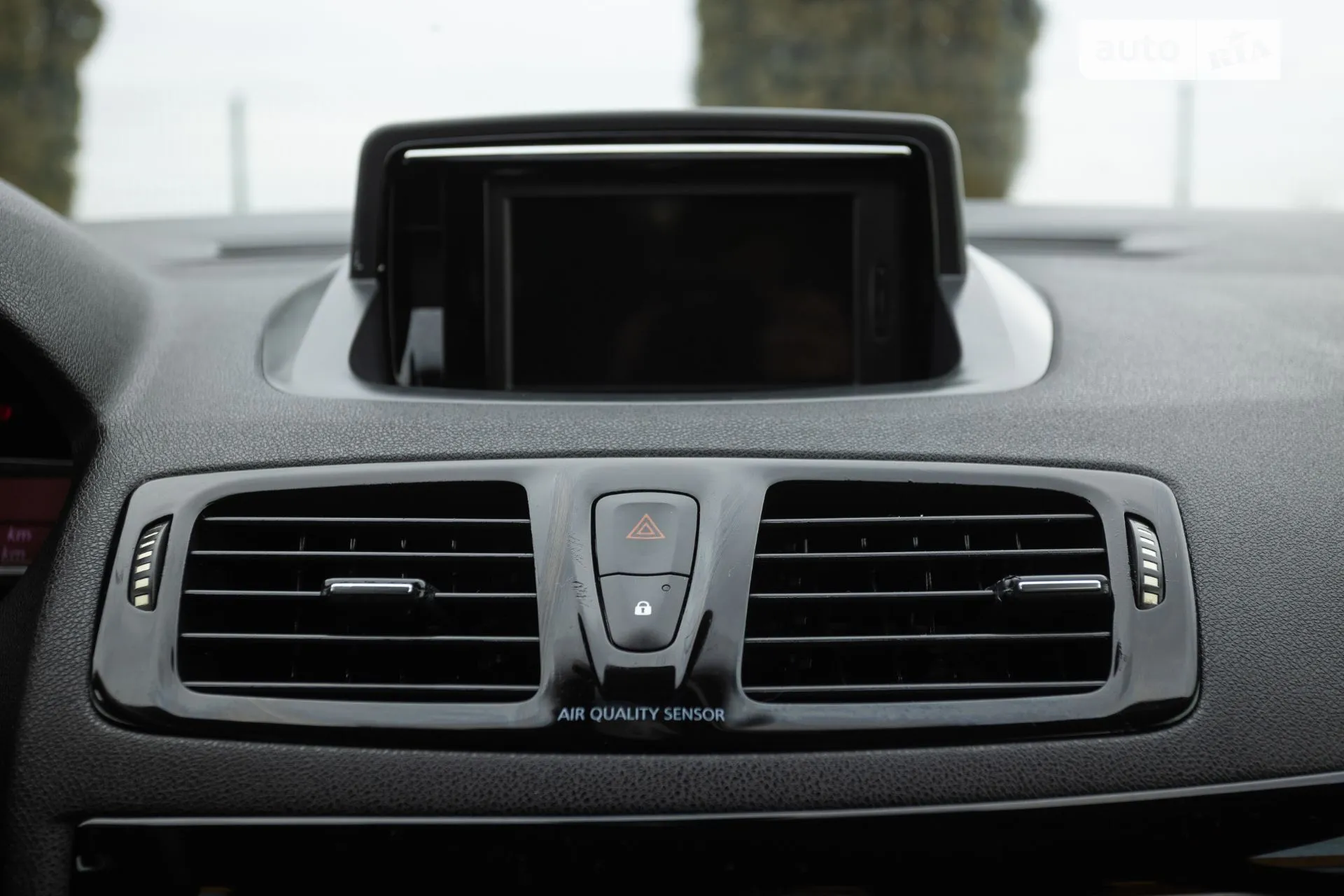 2012 Renault Megane - мініатюра 61