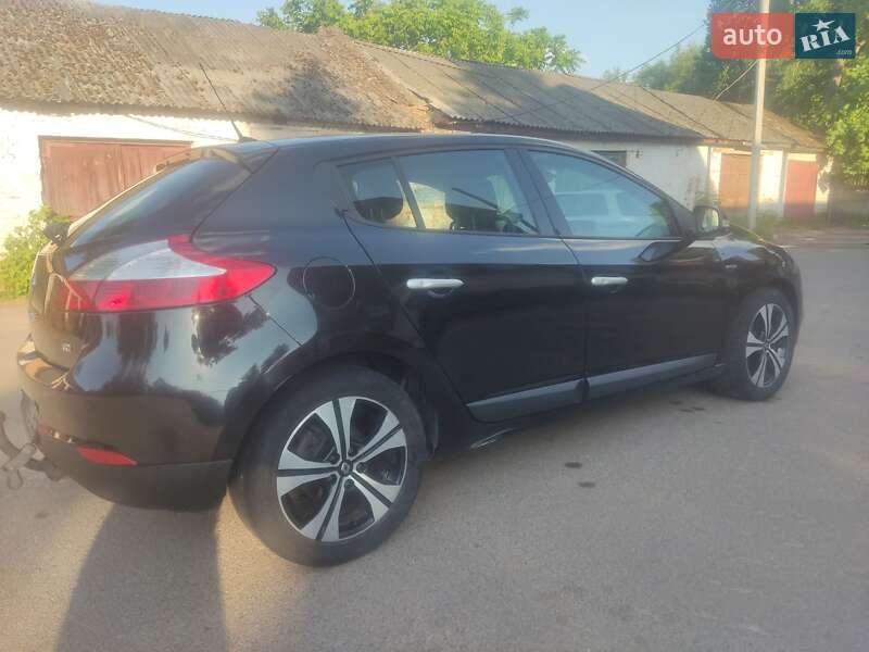 Хэтчбек Renault Megane 2011 в Городне